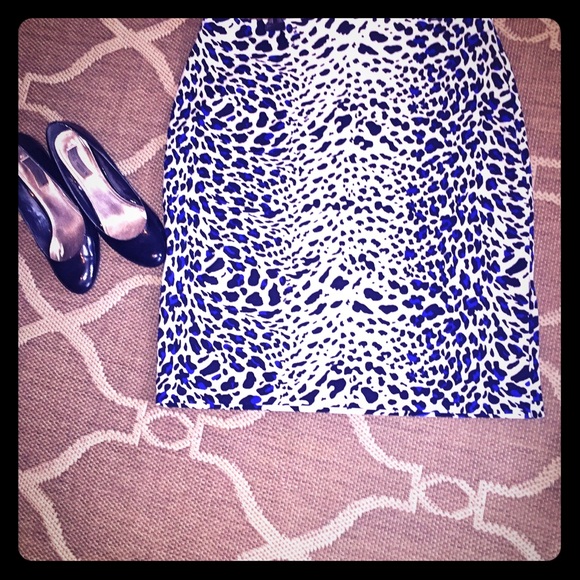 Worthington Dresses & Skirts - 😍Worthington Blue Leopard Print Midi Skirt
